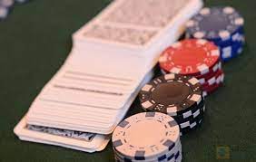 Are Mistakes Fatal in Poker